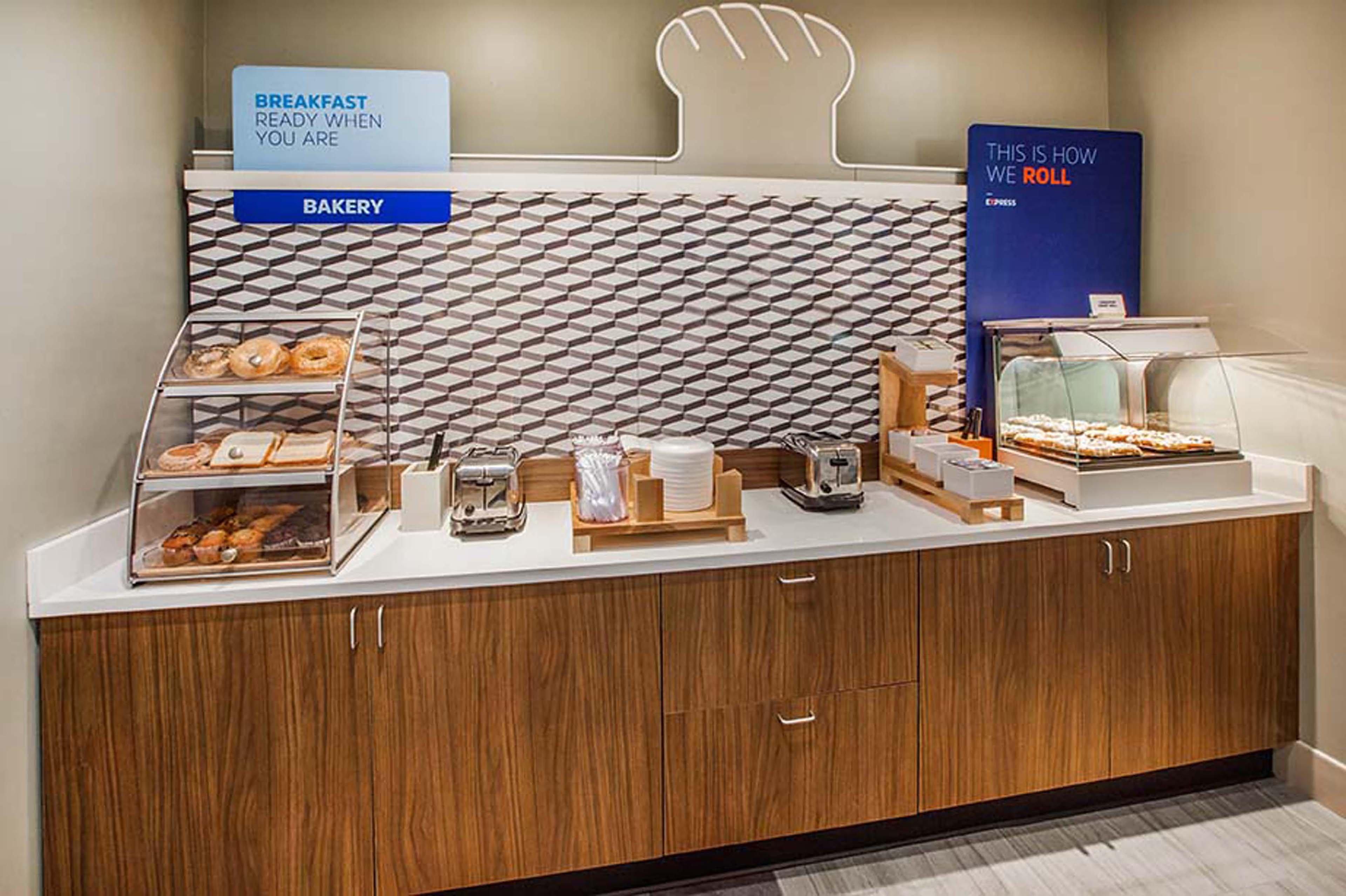 Holiday Inn Express & Suites Troy By Ihg Ngoại thất bức ảnh